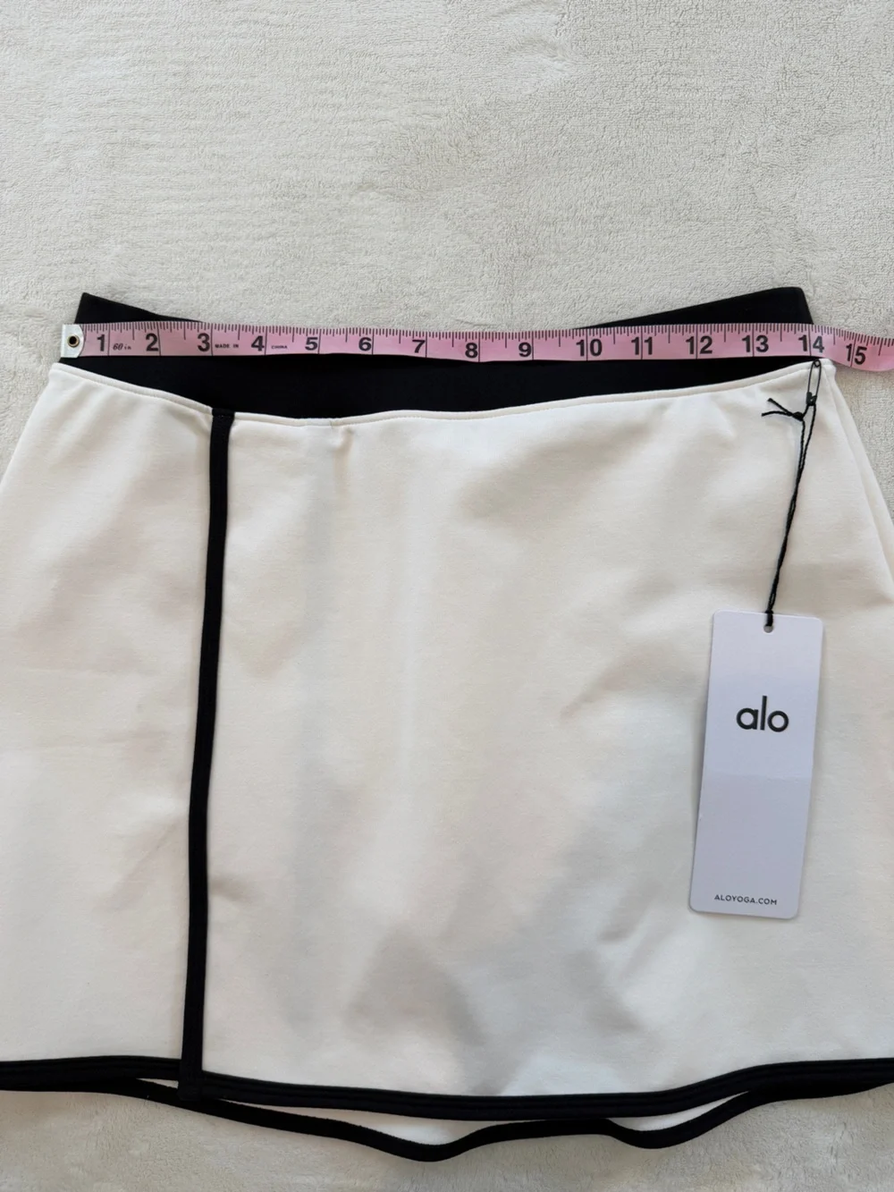 ALO Yoga new tag